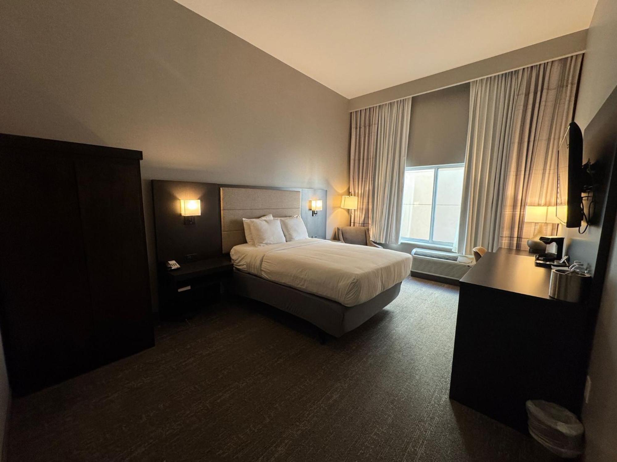 The Hub At Okc Airport Hotel Oklahoma City